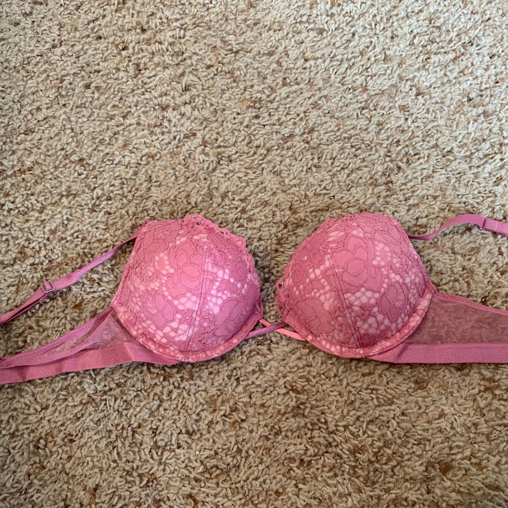 Victoria's Secret bombshell push up bra